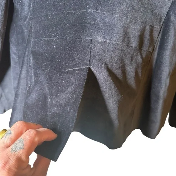 🔴5 for $40 SALE!
Talbots Petites Black Velvet 1 Button Split Back Blazer size 6p - Picture 3 of 15